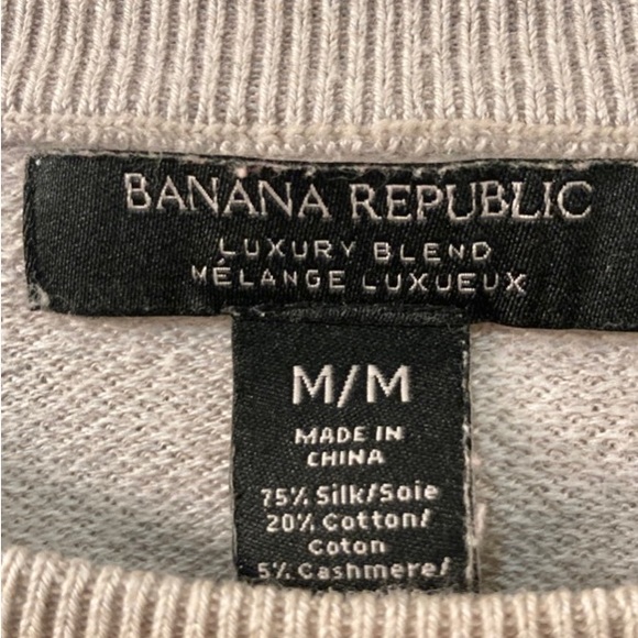 Cashmere BANANA REPUBLIC LUXURY BLEND SWEATER CASHMERE SILK BLEND. - Picture 2 of 8